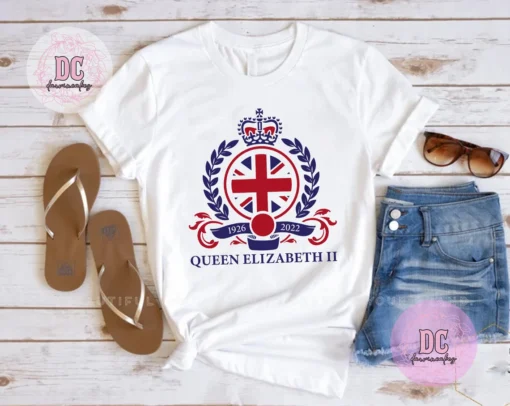 Pray For Queen Elizabeth II 1926-2022 Queen Of Kingdom Tee Shirt