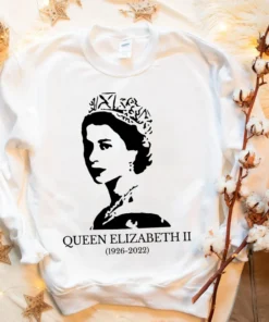 Prayers For The Queen Elizabeth ll 1926-2022 Tee Shirt