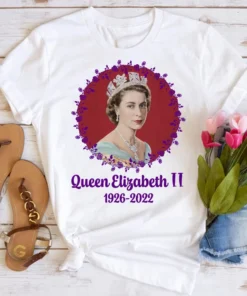 Queen Elizabeth II 1926-2022 Queen of England Tee Shirt