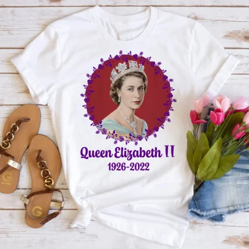 Queen Elizabeth II 1926-2022 Queen of England Tee Shirt