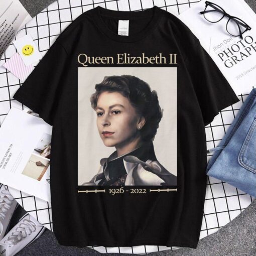 Queen Elizabeth II United Kingdom 1926-2022 Tee Shirt