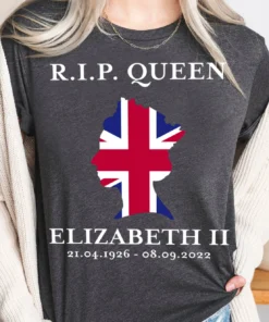 RIP Queen Elizabeth II 1926-2022 British Flag Tee Shirt