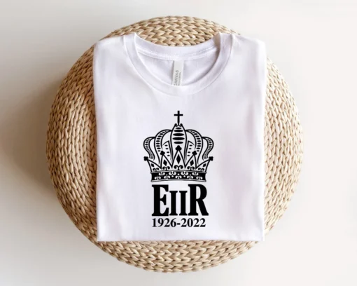 RIP Queen Elizabeth II 1926-2022 End of the Era EIIR Tee Shirt