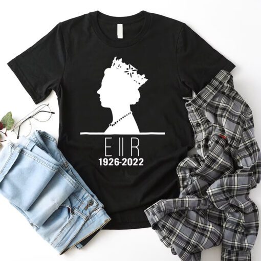 RIP Queen Elizabeth II 1926-2022 Forever Queen of England Tee Shirt