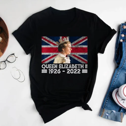 RIP Queen Elizabeth II 1926 - 2022 RIP Queen Of England Tee Shirt