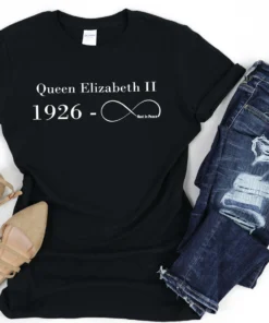 RIP Queen Elizabeth II The Queen 1926-2022 Tee Shirt