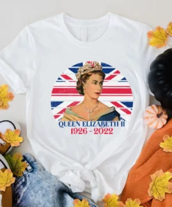 RIP Queen Elizabeth RIP Majesty The Queen 1926-2022 Tee Shirt