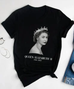 RIP Queen Of England 1926 - 2022 Queen Elizabeth Thank You Memories Tee Shirt
