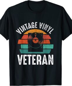 Retro DJ Vinyl Record Vintage Vinyl Veteran for Collectors Tee Shirt