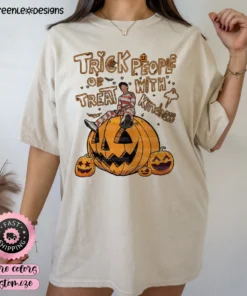 Trick Or Treat People With Kindness Halloween Tee shirt