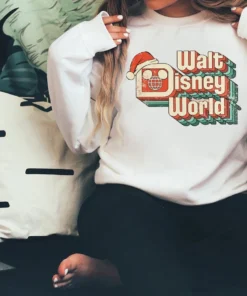 Vintage Walt Disney World Christmas Tee Shirt