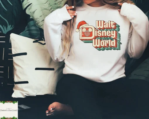 Vintage Walt Disney World Christmas Tee Shirt