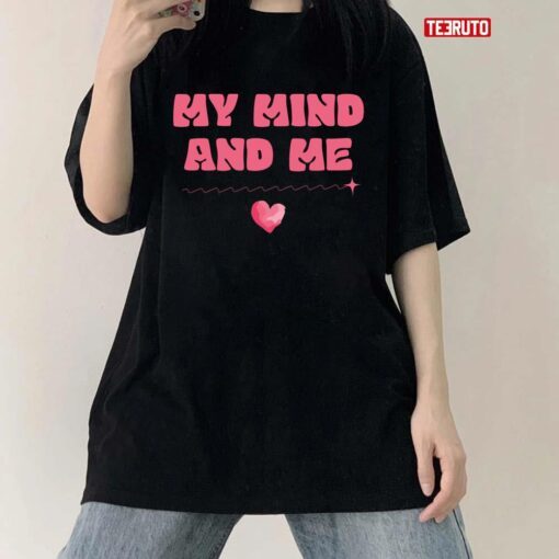 Selena Gomez American Singer My Mind & Me Documentary Pink Design T-shirt