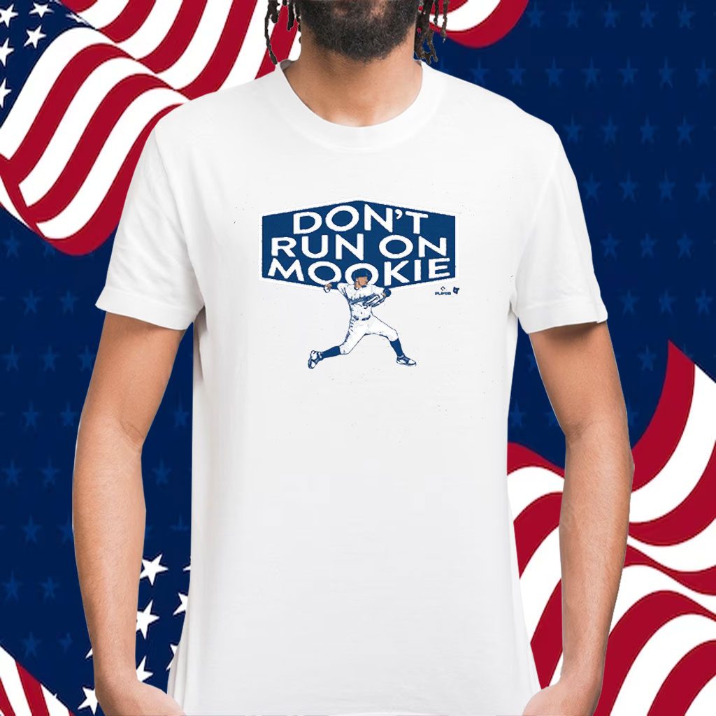 don't run on mookie betts Kids T-Shirt - TeeHex