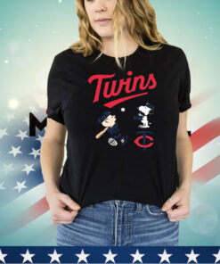 Peanuts Charlie Brown And Snoopy Playing Baseball Minnesota Twins shirt