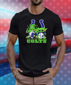 Indianapolis Colts Baby Yoda Happy St.Patrick’s Day Shamrock 2024 T-Shirt