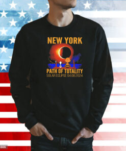 Snoopy and Charlie Brown New York path of totality solar eclipse april 8 2024 Shirt