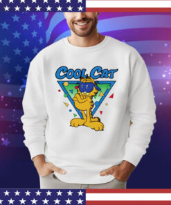 Quinton Reviews wearing Garfield cool cat T-Shirt