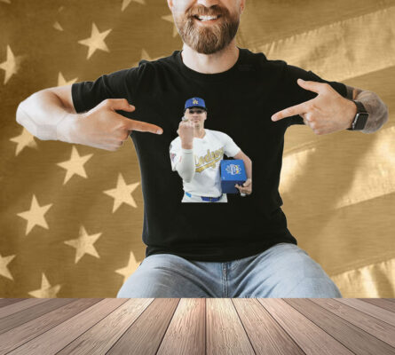 Los Angeles Dodgers Kike Hernandez Ring Middle Finger Shirt
