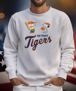 Peanuts Charlie Brown And Snoopy Detroit Tigers T-Shirt