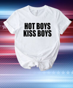 Thisisntpablo Hot Boys Kiss Boys T-Shirt