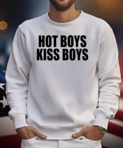 Thisisntpablo Hot Boys Kiss Boys T-Shirt